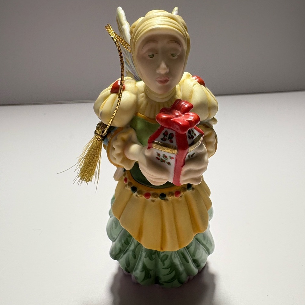 “The Angel’s Gift” Figurine Produced by The Greenwich Workshop-Limited Edition